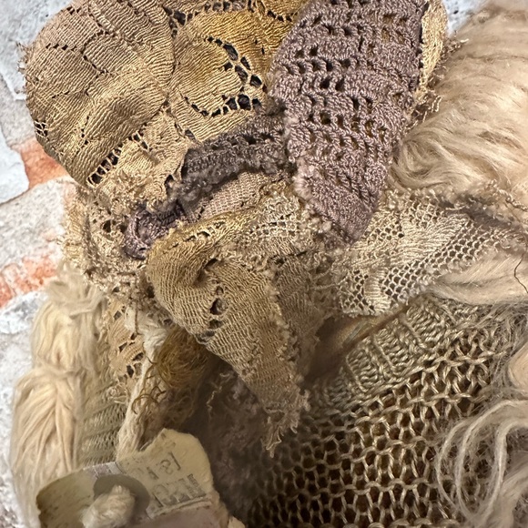 1 LEFT // distressed lace mega bandanas - Picture 9 of 17